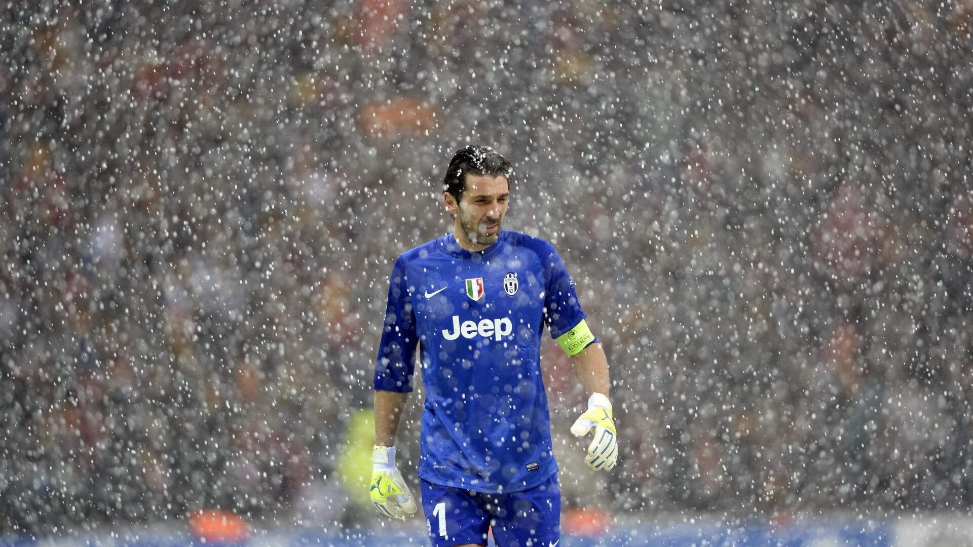 开云下载-北欧铁骑的战术碾压，芬兰如何用体系绞杀洪都拉斯，卢卡库化身终结者