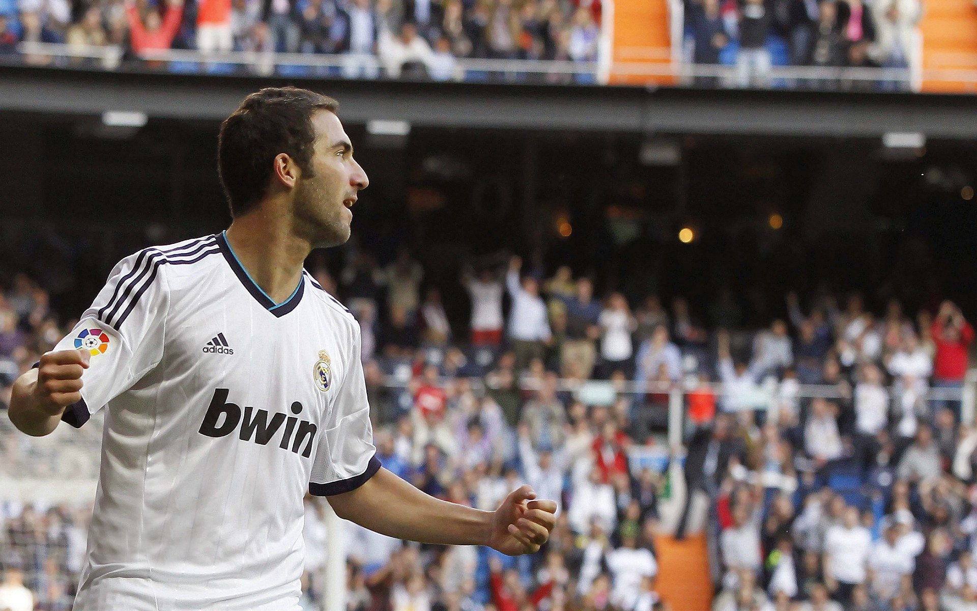 开云体育官网-星光之战，爱德华兹在世界排名争夺夜中闪耀巨星光芒